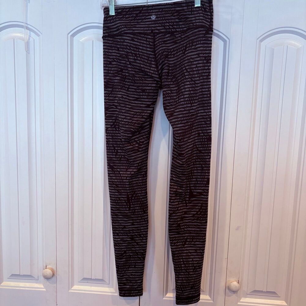 Lululemon Black And Gray Leggings Size 6